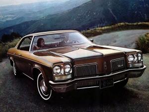Oldsmobile Delta 88 Royale Holiday Sedan 1972 года